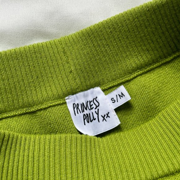 Green high waisted Princess Polly bike shorts - Picture 2 of 3